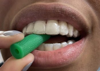 How to use Invisalign chewies?