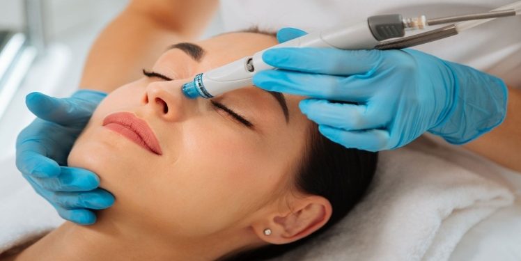HydraFacial Fridley: Is This Treatment for You and What Can You Expect from It
